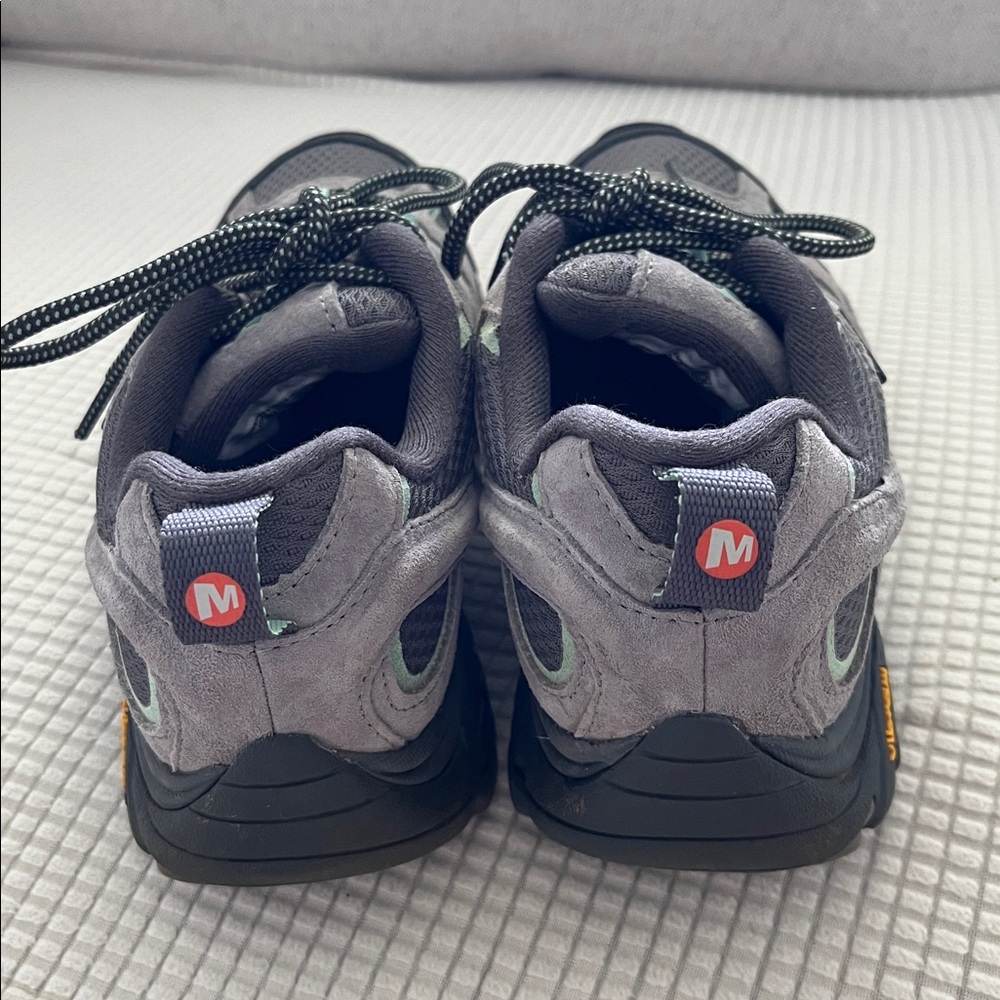 Women's Moab 3 Waterproof Hiking Shoes 7.5 - Picture 3 of 7